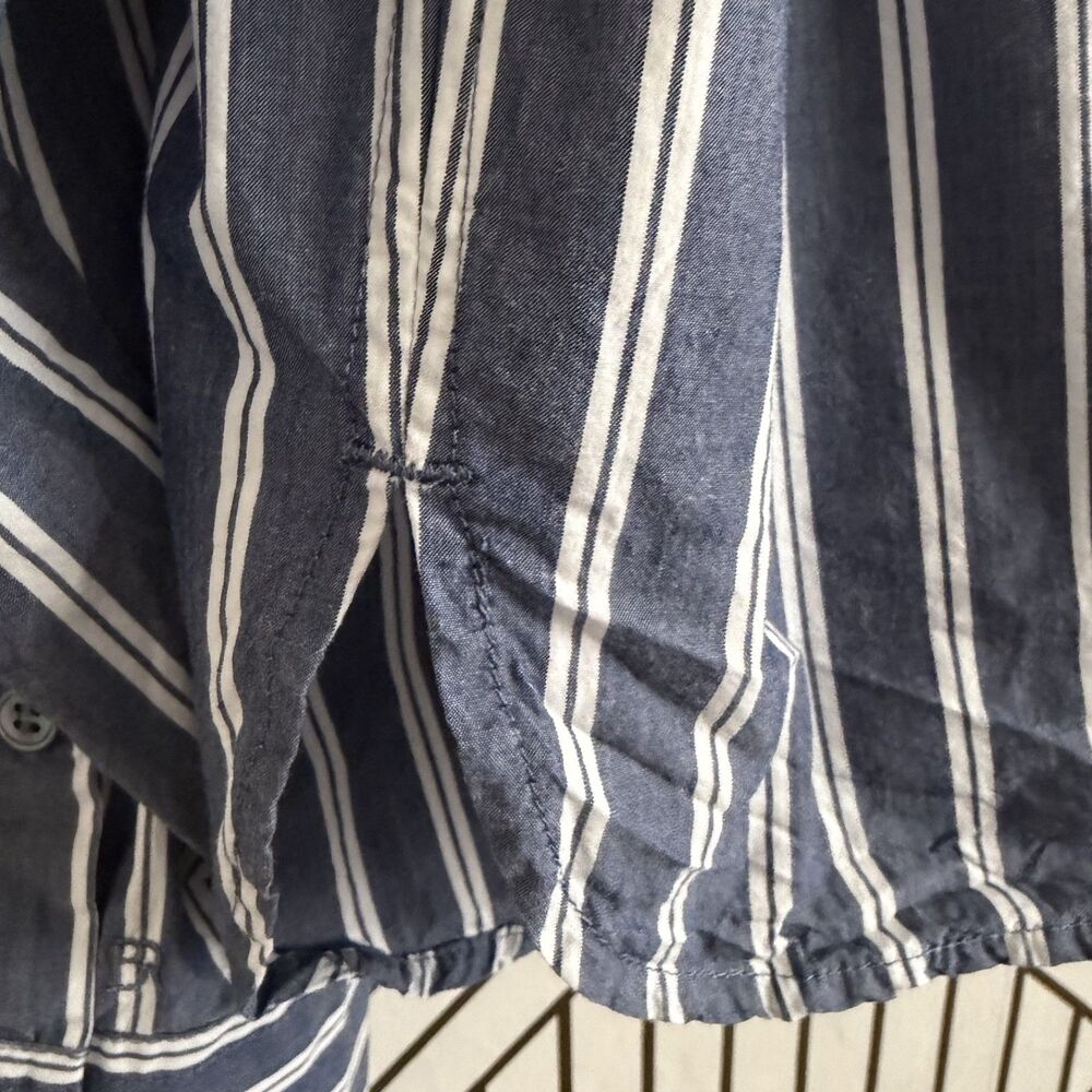 blue striped cropped boxy button up shirt collared top medium by banana republic - Picture 5 of 10